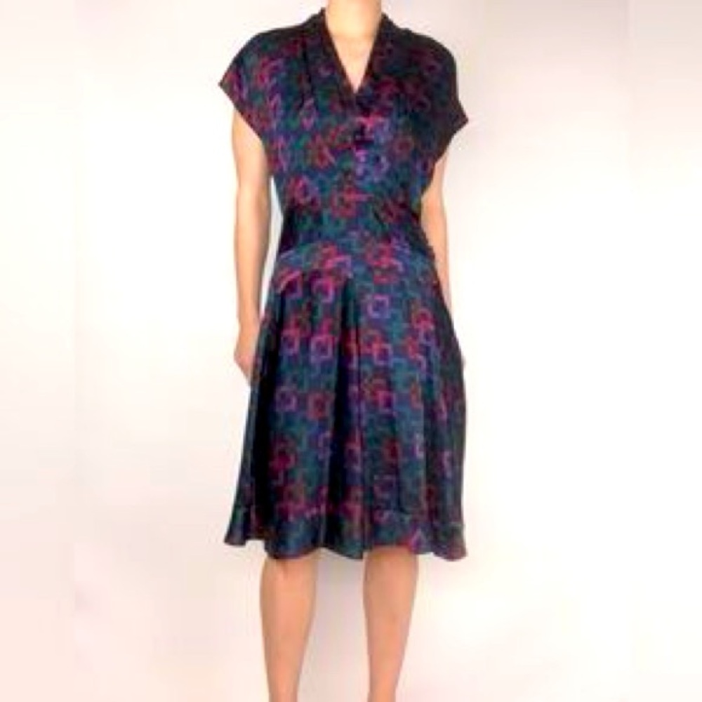 Trovata Navy and Magenta Geo-Print Short Sleeve Mini Dress